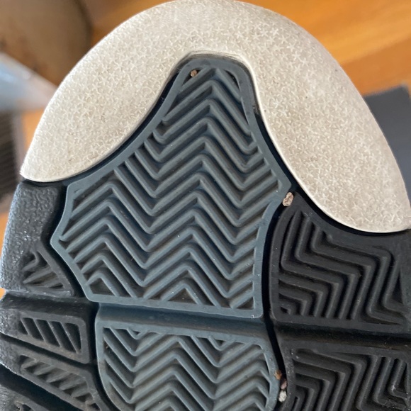 {Sold} Air Jordan 4 Retro, Tour Yellow - Picture 11 of 12